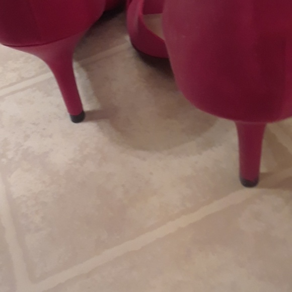 Fioni Red Lexington Shoes - Picture 3 of 5